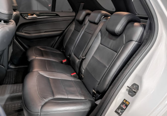 Подержанный автомобиль Mercedes-Benz GLE 2018 года (12 фото)