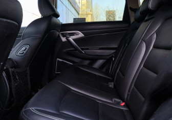 Подержанный автомобиль Geely Atlas 2019 года (9 фото)