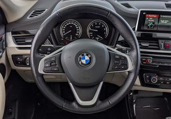 Подержанный автомобиль BMW X2 2021 года (22 фото)