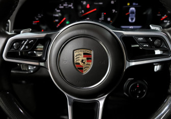 Подержанный автомобиль Porsche 911 Coupe 2017 года (16 фото)