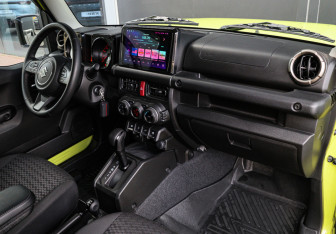 Подержанный автомобиль Suzuki Jimny 2024 года (7 фото)