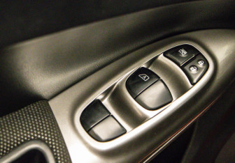 Подержанный автомобиль Nissan Juke 2014 года (18 фото)