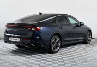 Подержанный автомобиль Kia K5 2021 года (5 фото)