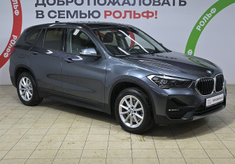 Подержанный автомобиль BMW X1 2019 года (3 фото)