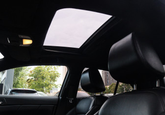 Подержанный автомобиль Suzuki Kizashi 2011 года (14 фото)
