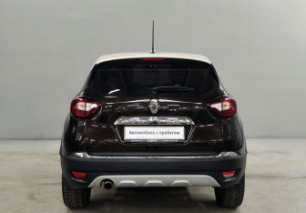 Подержанный автомобиль Renault Kaptur 2020 года (6 фото)