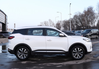 Подержанный автомобиль Chery Tiggo 7 Pro 2022 года (4 фото)