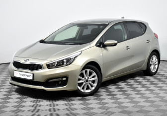 Подержанный автомобиль Kia Ceed Hatchback 2017 года (3 фото)