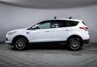 Подержанный автомобиль Ford Kuga 2014 года (8 фото)