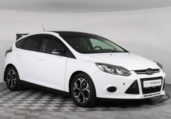 Подержанный автомобиль Ford Focus Hatchback 2011 года (3 фото)