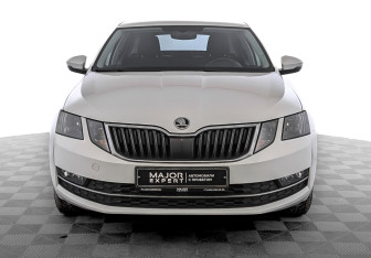 Подержанный автомобиль Skoda Octavia Liftback 2020 года (2 фото)