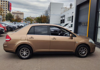 Подержанный автомобиль Nissan Tiida Sedan 2008 года (4 фото)