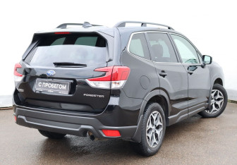 Подержанный автомобиль Subaru Forester Suv 2021 года (4 фото)