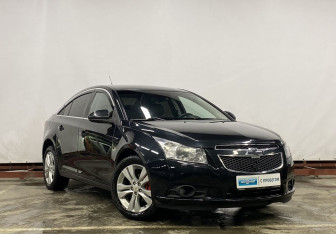 Подержанный автомобиль Chevrolet Cruze Sedan 2010 года (3 фото)