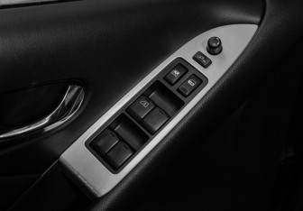 Подержанный автомобиль Nissan Murano Suv 2012 года (18 фото)