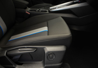 Подержанный автомобиль Audi A3 Hatchback 2022 года (28 фото)