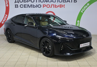 Подержанный автомобиль Changan UNI-V 2022 года (3 фото)