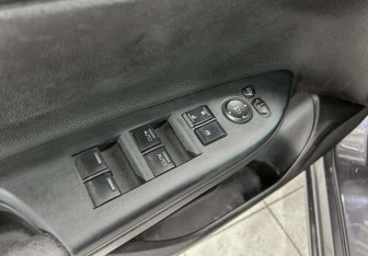 Подержанный автомобиль Honda Accord Sedan 2013 года (14 фото)