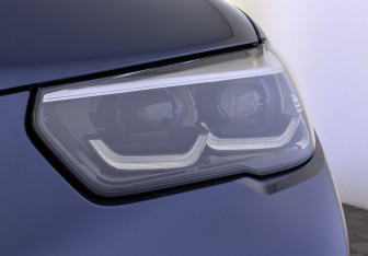 Подержанный автомобиль BMW X5 2023 года (11 фото)