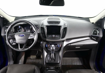 Подержанный автомобиль Ford Kuga 2017 года (8 фото)