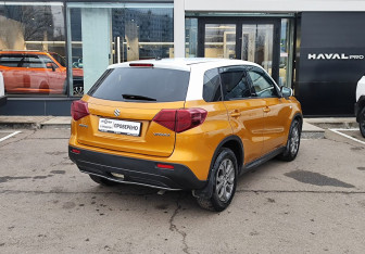 Подержанный автомобиль Suzuki Vitara 2019 года (5 фото)