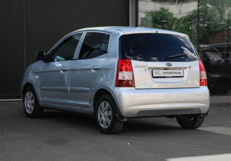 Подержанный автомобиль Kia Picanto 2007 года (6 фото)