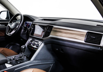 Подержанный автомобиль Volkswagen Teramont 2021 года (9 фото)