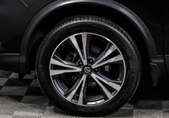 Подержанный автомобиль Nissan Qashqai 2021 года (8 фото)