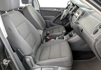 Подержанный автомобиль Volkswagen Tiguan 2014 года (23 фото)