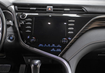 Подержанный автомобиль Toyota Camry Sedan 2020 года (15 фото)