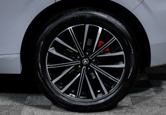 Подержанный автомобиль Changan UNI-K 2024 года (15 фото)