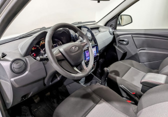 Подержанный автомобиль LADA (ВАЗ) Largus Wagon 2024 года (16 фото)