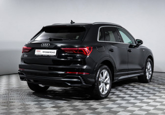 Подержанный автомобиль Audi Q3 2021 года (5 фото)
