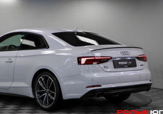 Подержанный автомобиль Audi A5 Coupe 2019 года (32 фото)
