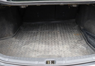 Подержанный автомобиль Toyota Corolla Sedan 2011 года (22 фото)