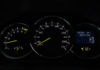 Подержанный автомобиль Renault Megane Hatchback 2012 года (11 фото)