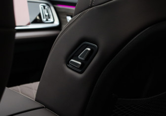 Подержанный автомобиль Geely Monjaro 2025 года (13 фото)