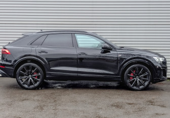 Новый Audi Q8 2025 (4 фото)
