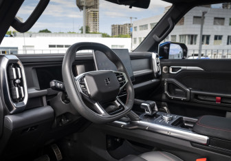 Подержанный автомобиль Jetour T2 2024 года (9 фото)