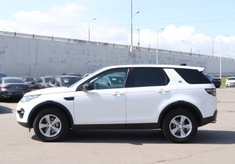 Подержанный автомобиль Land Rover Discovery Sport 2019 года (8 фото)