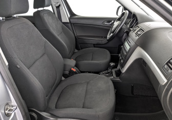 Подержанный автомобиль Skoda Yeti 2014 года (24 фото)