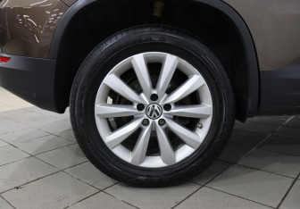 Подержанный автомобиль Volkswagen Tiguan 2016 года (9 фото)