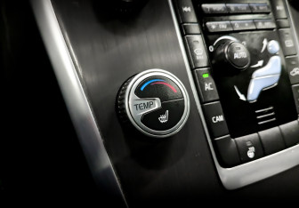 Подержанный автомобиль Volvo XC60 2014 года (30 фото)