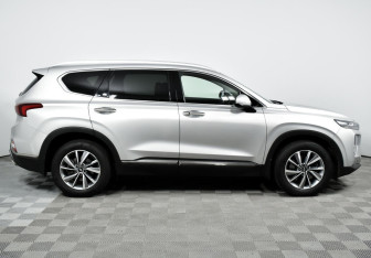 Подержанный автомобиль Hyundai Santa Fe 2020 года (4 фото)