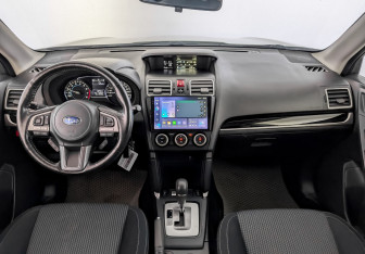 Подержанный автомобиль Subaru Forester Suv 2017 года (14 фото)