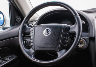 Подержанный автомобиль SsangYong Rexton 2008 года (15 фото)