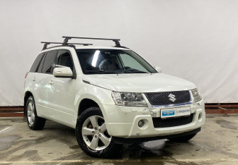 Подержанный автомобиль Suzuki Grand Vitara 2008 года (3 фото)