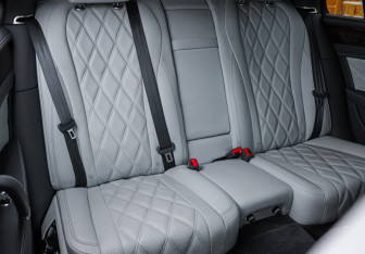 Подержанный автомобиль Bentley Flying Spur 2014 года (8 фото)