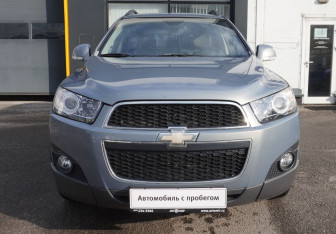 Подержанный автомобиль Chevrolet Captiva 2013 года (2 фото)