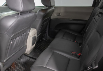 Подержанный автомобиль Subaru Tribeca 2006 года (11 фото)